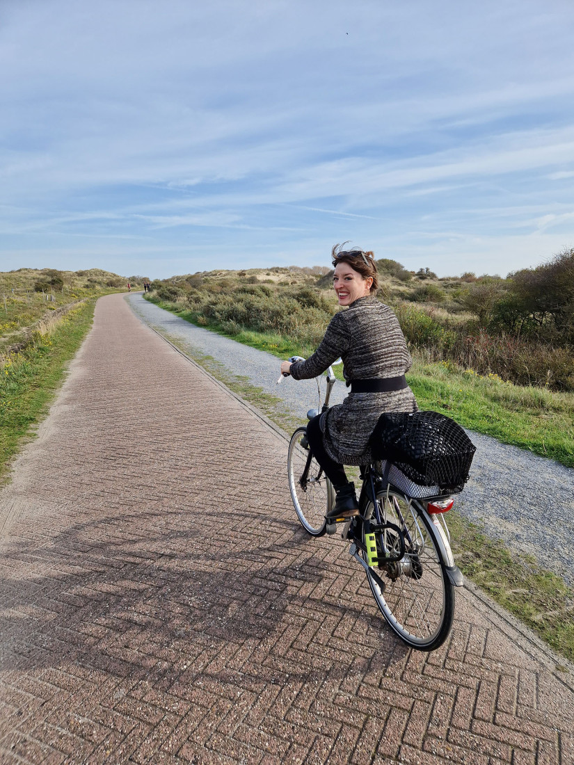 Cycle along the dunes in The Hague